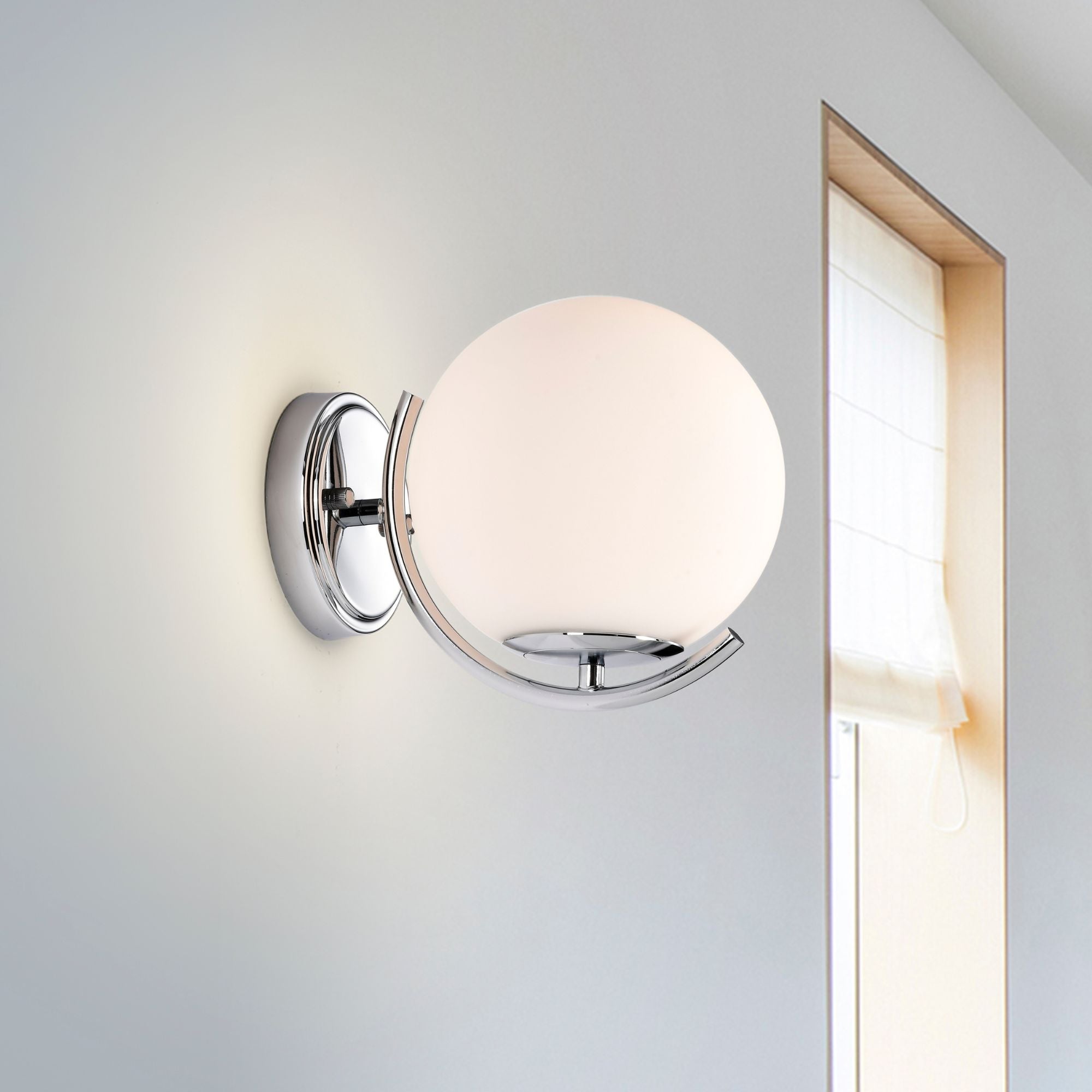 COTTAGE LIFE Chrome Wall Sconce Light Fixture 1 Light Modern Glass Globe Wall Sconce with 180mm Large Lampshade Chrome Wall Light Fixture for Hallway